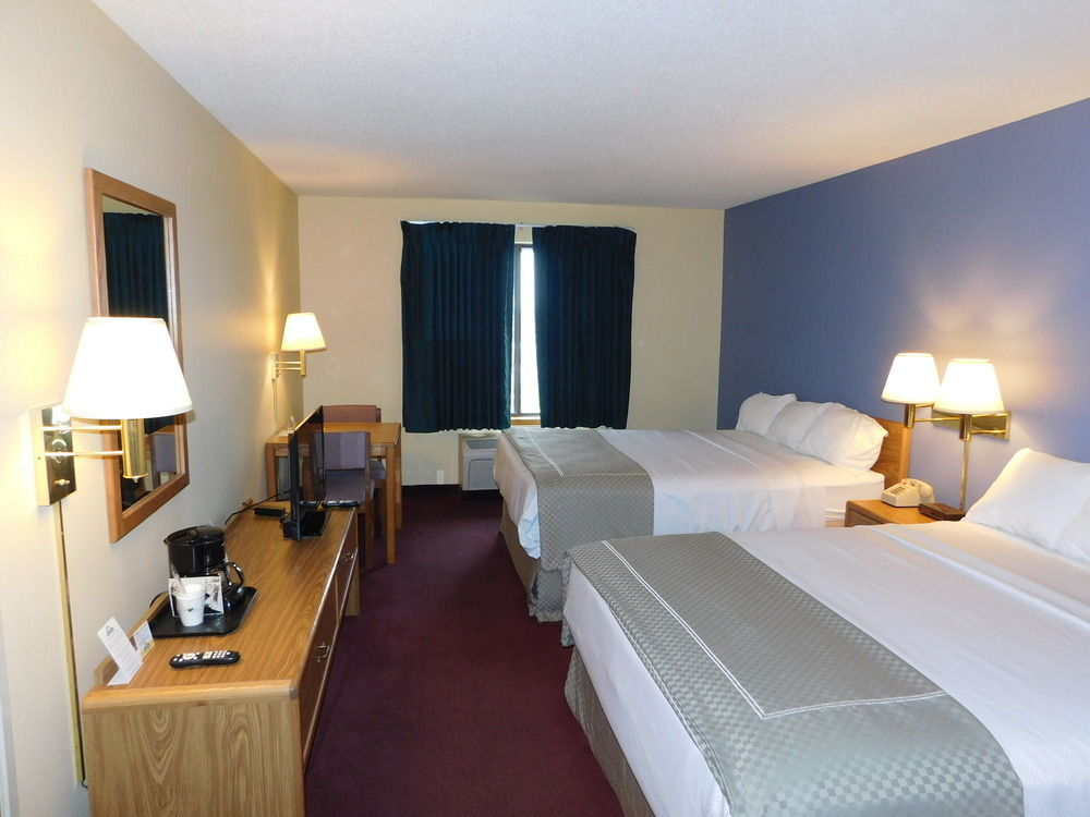 Days Inn By Wyndham Johnson Creek Екстер'єр фото